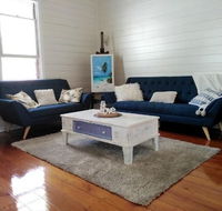 Classic Q'slander Huge Deck Pool Cowboy Stadium - Hervey Bay Accommodation