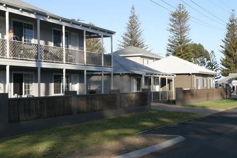 Clearwater Motel Apartments - Hervey Bay Accommodation 0