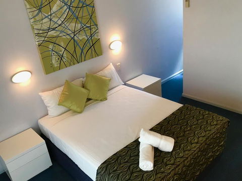 Cleveland Bay Air Motel - Tourism Hervey Bay 3