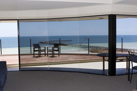 Cliff House Beachfront Villas - Tourism Hervey Bay 1