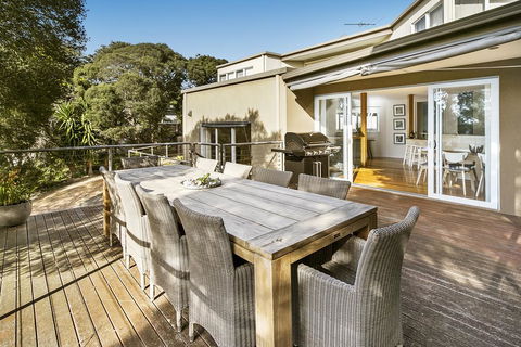 Cloud Nine - Tourism Hervey Bay 2