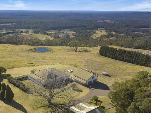 Cloudhill - Magnificent Rural Views To Sydney - Hervey Bay Accommodation 0