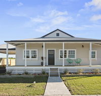 Cloverdale Cottage - Hervey Bay Accommodation