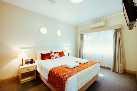 Club Motor Inn - Hervey Bay Accommodation 0