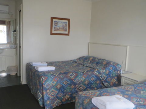 Coachman Hotel Motel - Tourism Hervey Bay 2