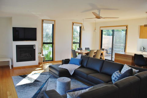 COASTAL BEAUTY ON BRUCE - Hervey Bay Accommodation 3