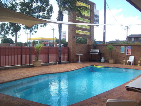 Cobar Town & Country Motor Inn - Hervey Bay Accommodation 0