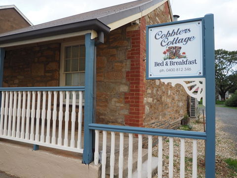 Cobblers Cottage B&B - Hervey Bay Accommodation 0