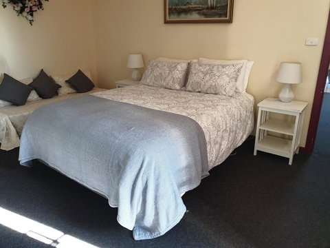 Cobden Crest Cottages - Hervey Bay Accommodation 1