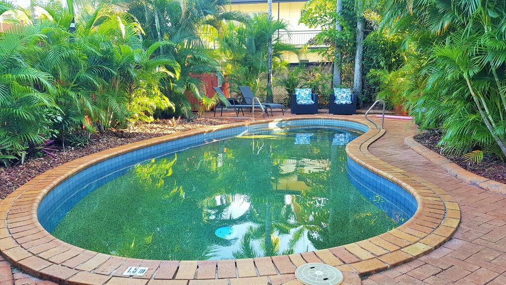 Coconut Grove NT Hervey Bay Accommodation
