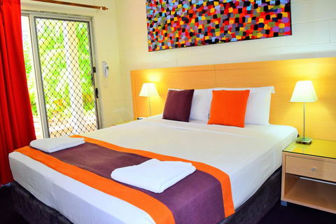 Coconut Grove Holiday Apartments - Hervey Bay Accommodation 2