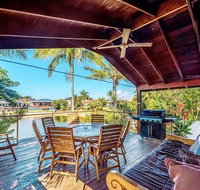 Coconut Grove Holiday House - Hervey Bay Accommodation