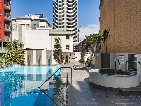 Code Apartment - Hervey Bay Accommodation 2