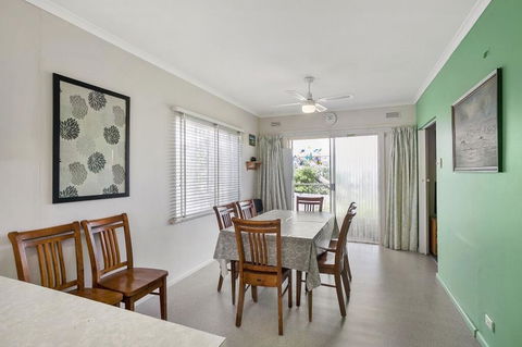Coffey Court Cottage 2 - Tourism Hervey Bay 1