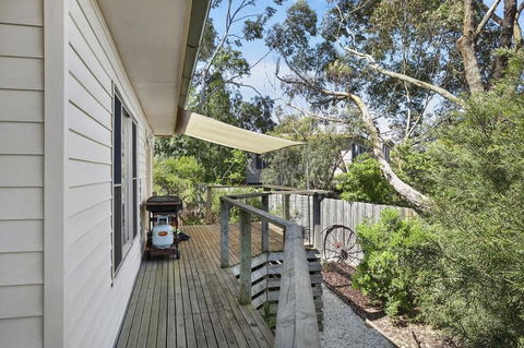 Coffey Court Cottage 2 - Tourism Hervey Bay 3