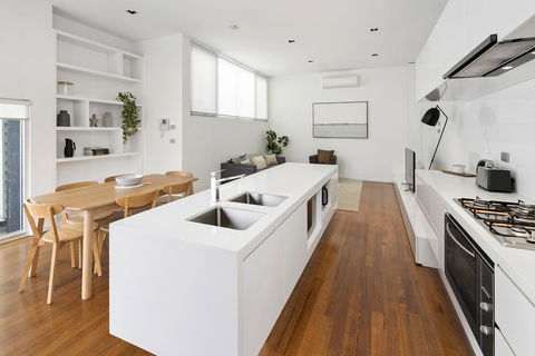 Cogens Two Bedroom Townhouse - Tourism Hervey Bay 3