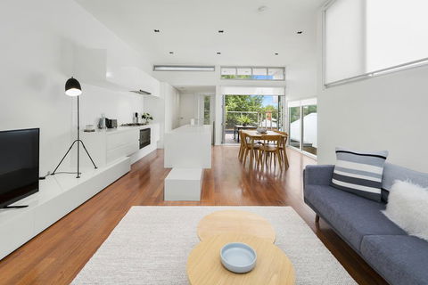 Cogens Two Bedroom Townhouse - Tourism Hervey Bay 0