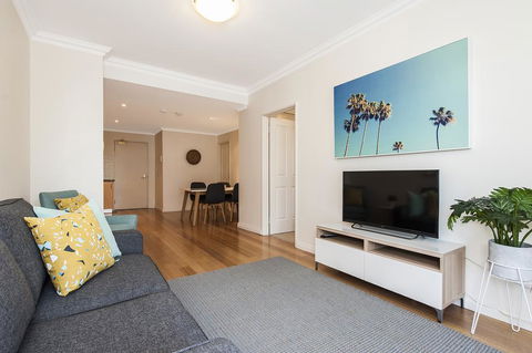 Colin Street Apartment - Tourism Hervey Bay 2