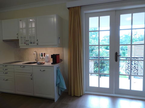 Colin's Garden - Hervey Bay Accommodation 1