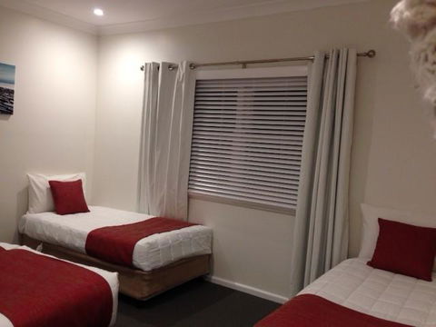 Colonial Lodge Motor Inn - Hervey Bay Accommodation 2