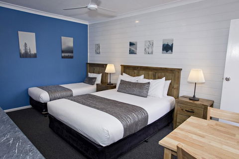 Colonial Motel & Apartments - Hervey Bay Accommodation 2