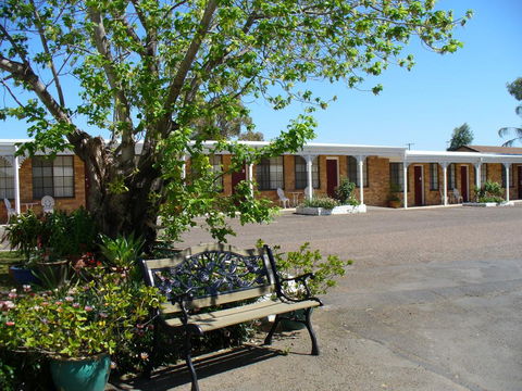 Colonial Motor Lodge Scone - Tourism Hervey Bay 0