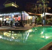 Colonial Village Cabins Camping  Tours - Hervey Bay YHA - Hervey Bay Accommodation