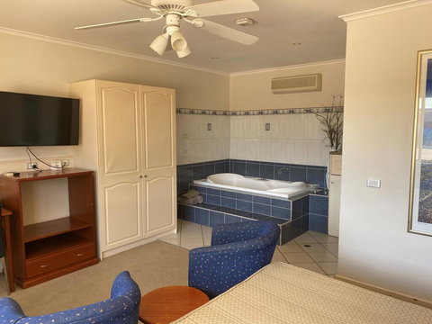 Comfort Inn & Suites Augusta Westside - Hervey Bay Accommodation 3