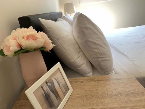 Comfortable Bedroom In Bentleigh East - Tourism Hervey Bay 2