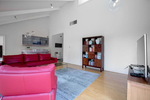 Comfy Holiday House With Pool@Rosanna - Hervey Bay Accommodation 3