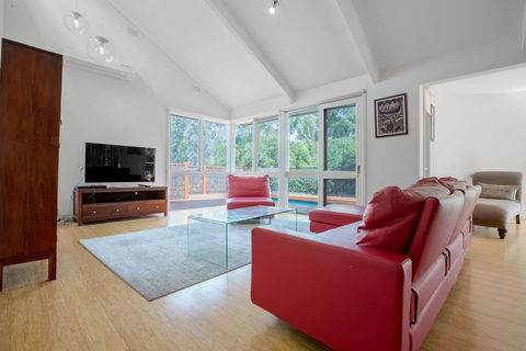 Comfy Holiday House With Pool@Rosanna - Hervey Bay Accommodation 2