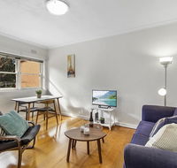 Comfy one-bedroom unit between city and airport - Hervey Bay Accommodation