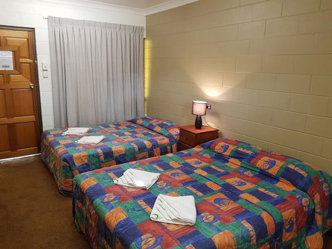 Commercial Hotel - Hervey Bay Accommodation 3