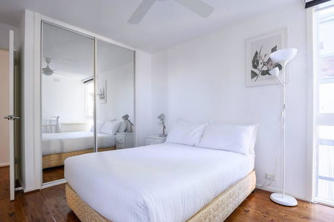 COMO A South Yarra Delight, Car Park And King Bed - Hervey Bay Accommodation 2