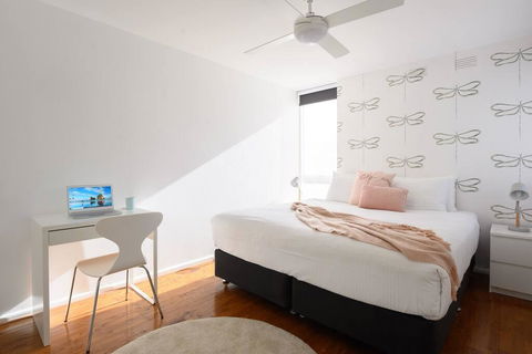 COMO A South Yarra Delight, Car Park And King Bed - Hervey Bay Accommodation 1