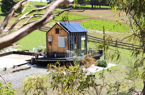 Compass Hut - Hervey Bay Accommodation 0