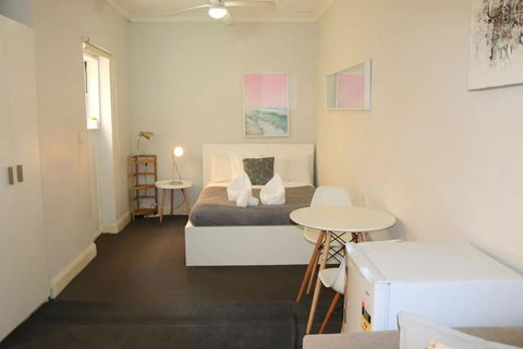 Convenient Studio In Kings Cross - Hervey Bay Accommodation 2