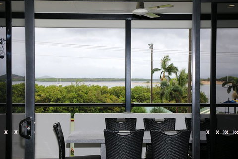 Cooktown Harbour View Luxury Apartments - Hervey Bay Accommodation 2