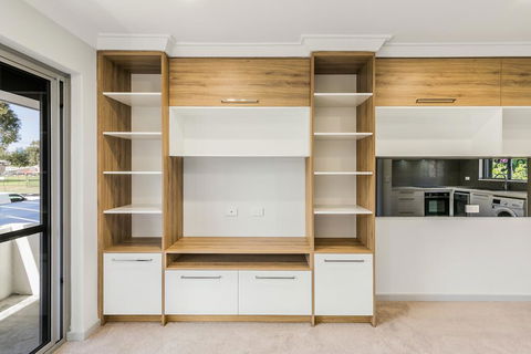 Cool Quiet Modern Secure Walking Distance To Perth And Landmarks - Hervey Bay Accommodation 1