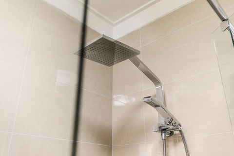 Cool Quiet Modern Secure Walking Distance To Perth And Landmarks - Hervey Bay Accommodation 2