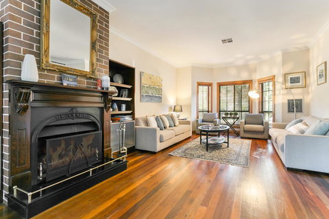 Coolabah - Hervey Bay Accommodation 0