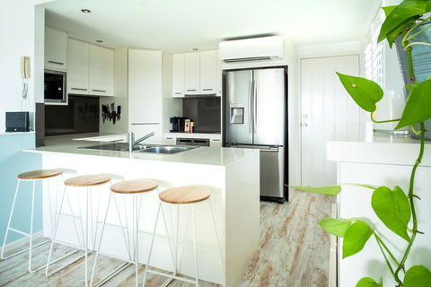 Coolum Beach 3 Level Townhouse Private Rooftop Terrace Spa Overlooking Mount Coolum - Tourism Hervey Bay 3