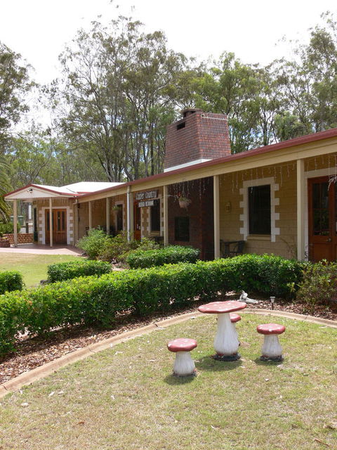 Copper Country Motor Inn & Restaurant - Hervey Bay Accommodation 3