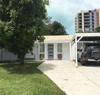 Coral Cottage - 93 Taylor Ave Golden Beach - Tourism Hervey Bay