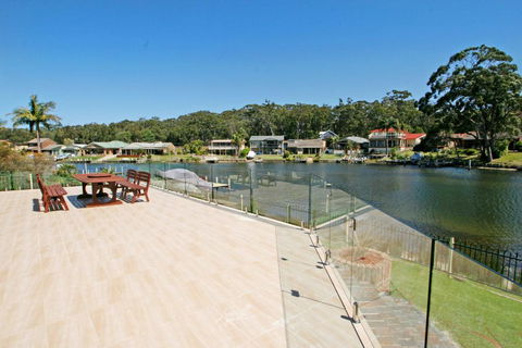 Cormorant Waterfront Home - Hervey Bay Accommodation 0