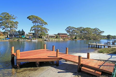 Cormorant Waterfront Home - Hervey Bay Accommodation 1