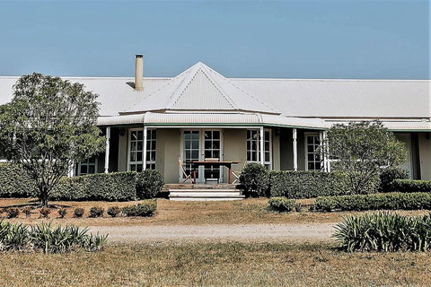 Corunna Station Country House - Hervey Bay Accommodation 1