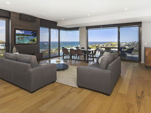 Cosmopolitan@SoHo - Tourism Hervey Bay 0