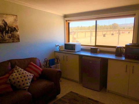Cottage Equus - Tourism Hervey Bay 2
