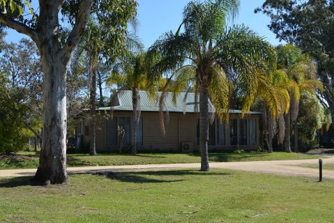 Cottage Port Stephens / Swan Bay, NSW - Hervey Bay Accommodation 0